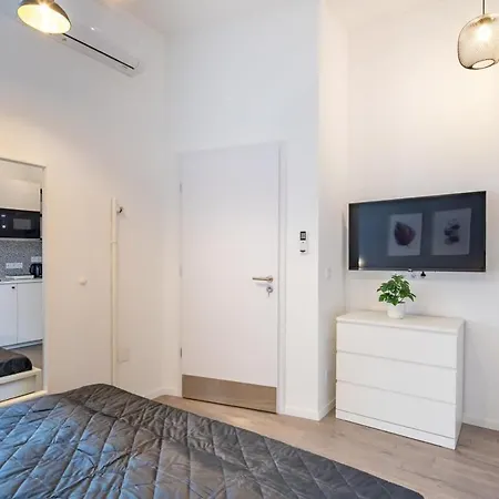 Extreme - Modern Mini