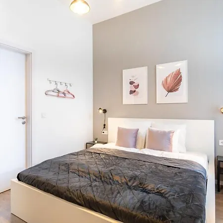 Extreme - Modern Mini